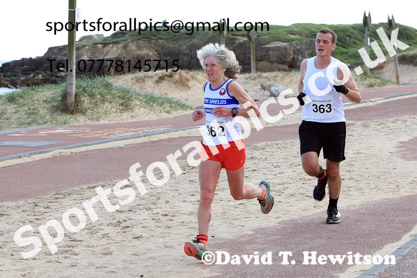 The 2024 Sand Dancer 10k Multi-Terrain, South Shields.  Photo: David T. Hewitson/Sports for All Pics